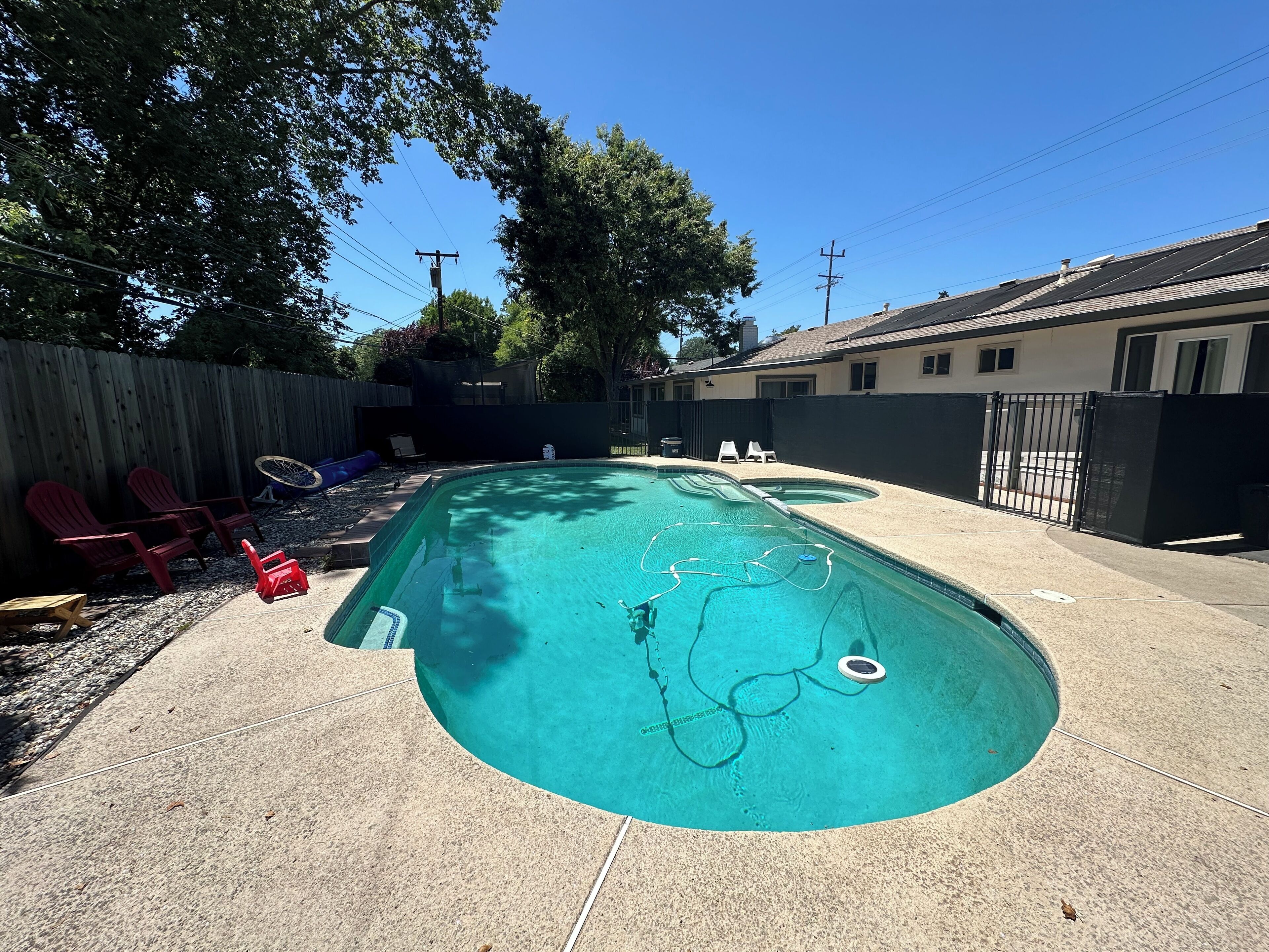Pool Relaxation & A Good Time- 4 bedroom sleeps 8