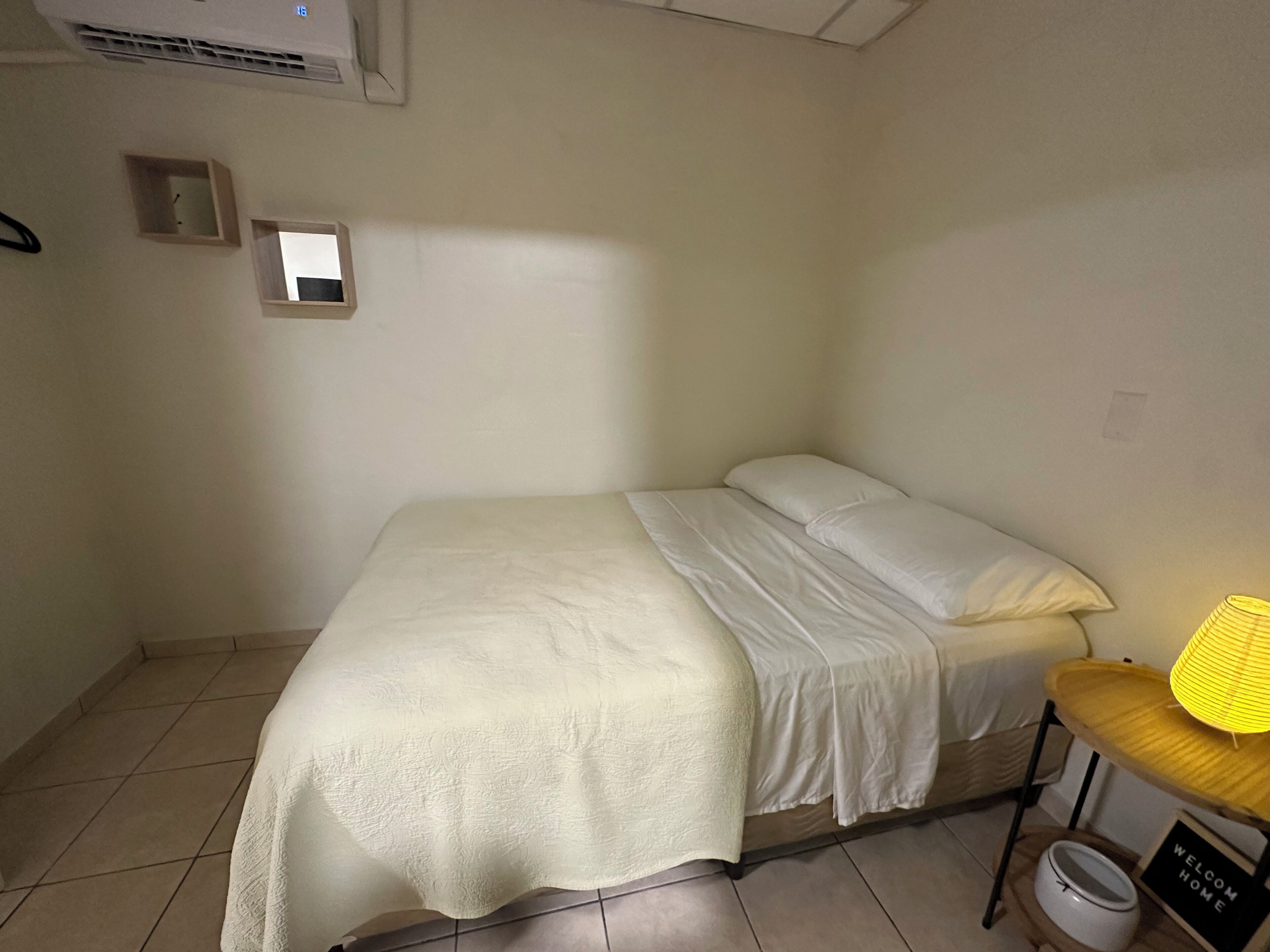 1 bedroom, WiFi, bed sheets