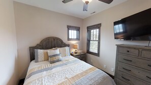 6 bedrooms, WiFi, bed sheets