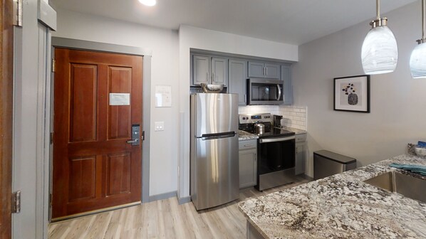 Fridge, microwave, oven, dishwasher - Cozy 1BR Condo in Rimfire by RedAwning (Snowshoe)