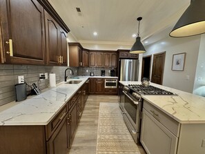 Fridge, microwave, oven, dishwasher - Cozy and Elegant 7BR Retreat with Hot Tub by RedAwning (Snowshoe)