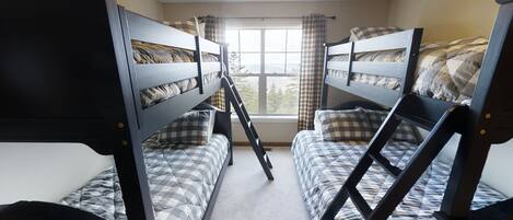 4 bedrooms, WiFi, bed sheets