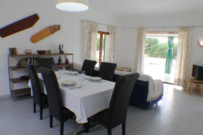 4 bedrooms - Holiday Home- Puerto (Roses)