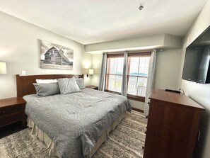 2 bedrooms, WiFi, bed sheets - Incredible slopeside views from this Allegheny 2BR by RedAwning (Snowshoe)