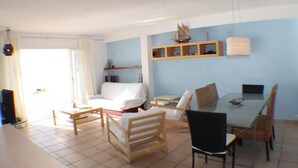 Apartment | 2 bedrooms - Blaumar 4A in Roses With 2 Bedrooms and 2 Bathrooms (Roses)