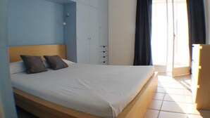 Apartment | 2 bedrooms - Blaumar 4A in Roses With 2 Bedrooms and 2 Bathrooms (Roses)