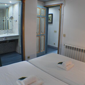 Apartment | 3 bedrooms - Avenida 5A in Roses With 3 Bedrooms and 2 Bathrooms (Roses)