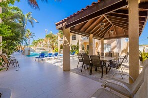 1 bedroom - 1BR Condo Wacamaya Condos Great Pool Location (Noord)
