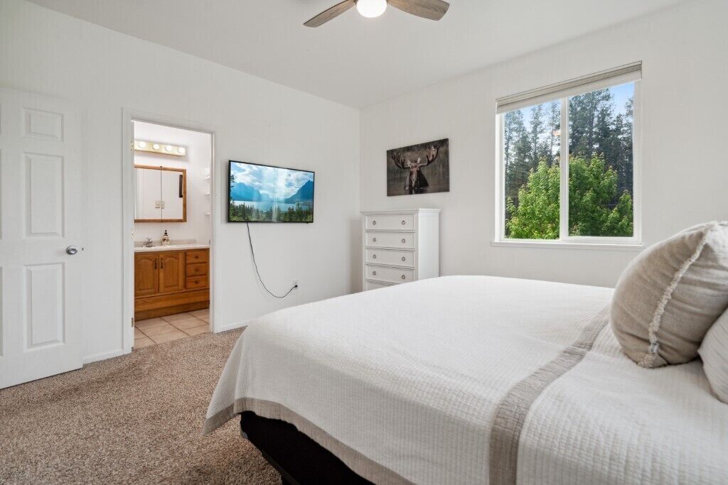 2 Schlafzimmer, Zimmersafe, Schreibtisch, Bügeleisen/Bügelbrett