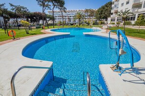 Pool - Cubo's Apartamento Algaida Calahonda Beach / beach access / free wifi / terrace (Mijas Costa)