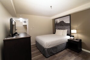1 bedroom, WiFi, bed sheets, wheelchair access - Home Away From Home (Prince George)