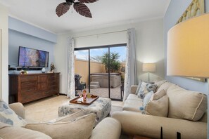 2 bedrooms - Beautiful Gated Community Retreat Near the Beach (Noord)