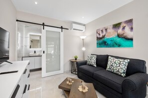 Apartment - Brand NEW 1br2ba w Privatepool in Amazing Location (Noord)