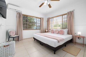 Villa | 4 bedrooms - Cozy Central 4br3ba Home w Pvt Pool Largegarden (Paradera)
