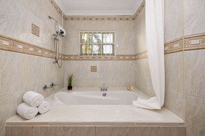 Villa | 4 Schlafzimmer