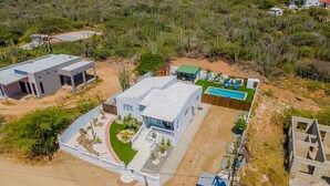 House | 2 bedrooms - 2BR Countryside Home w Sea Views Private Pool (Noord)