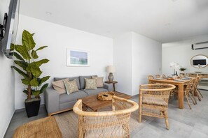 3 bedrooms, Internet - 3BR 3BA Newly Built w Private Pool 5 min 2 Beach (Noord)
