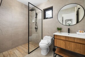 3 bedrooms - Brand NEW 3br2ba w Private Pool Amazing Location (Noord)