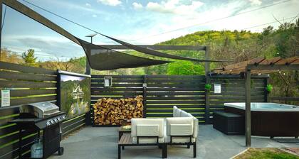 Creekside Cabin~SNP~Hot Tub