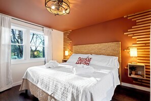 2 bedrooms, iron/ironing board, travel cot, free WiFi - Creekside Cabin~SNP~Hot Tub (Luray)