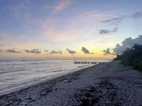 Sun-loungers, beach towels. Country Road, Take me Home- your own Island Cottage!