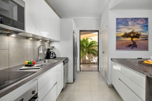 3 bedrooms - Modern 3br2ba 24 7 Security Pools Restaurant (Noord)