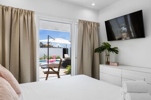 Villa | 3 bedrooms - Newly Built Private Pool 3BR Parking Wi-fi (Noord)