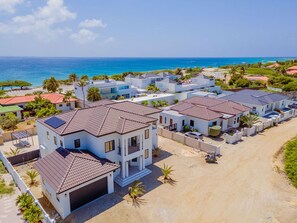 5 bedrooms - NEW Walk 2 Beach - 5BR Bonusroom w Pool Office (Noord)