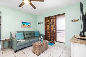 House - Quiet Cozy Central 2br1ba w Private Pool BBQ (Noord)