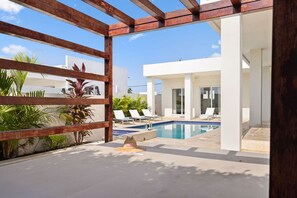 Villa - NEW Modern Villa Jacuzzi Pvt Pool Close2beach (Noord)