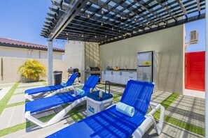 5 bedrooms - NEW 5br5ba w Private Pool Puttputt Close2beach (Noord)