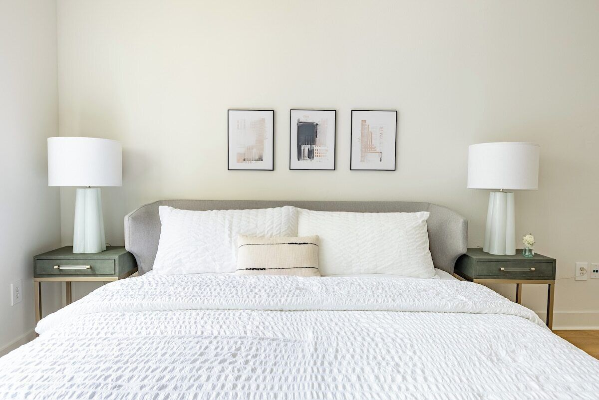 Chic Living, Montrose/Midtown