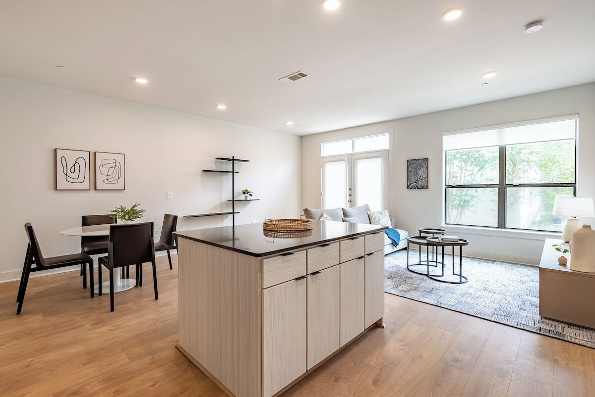 Luxe 1-Bed Apt: Midtown Houston