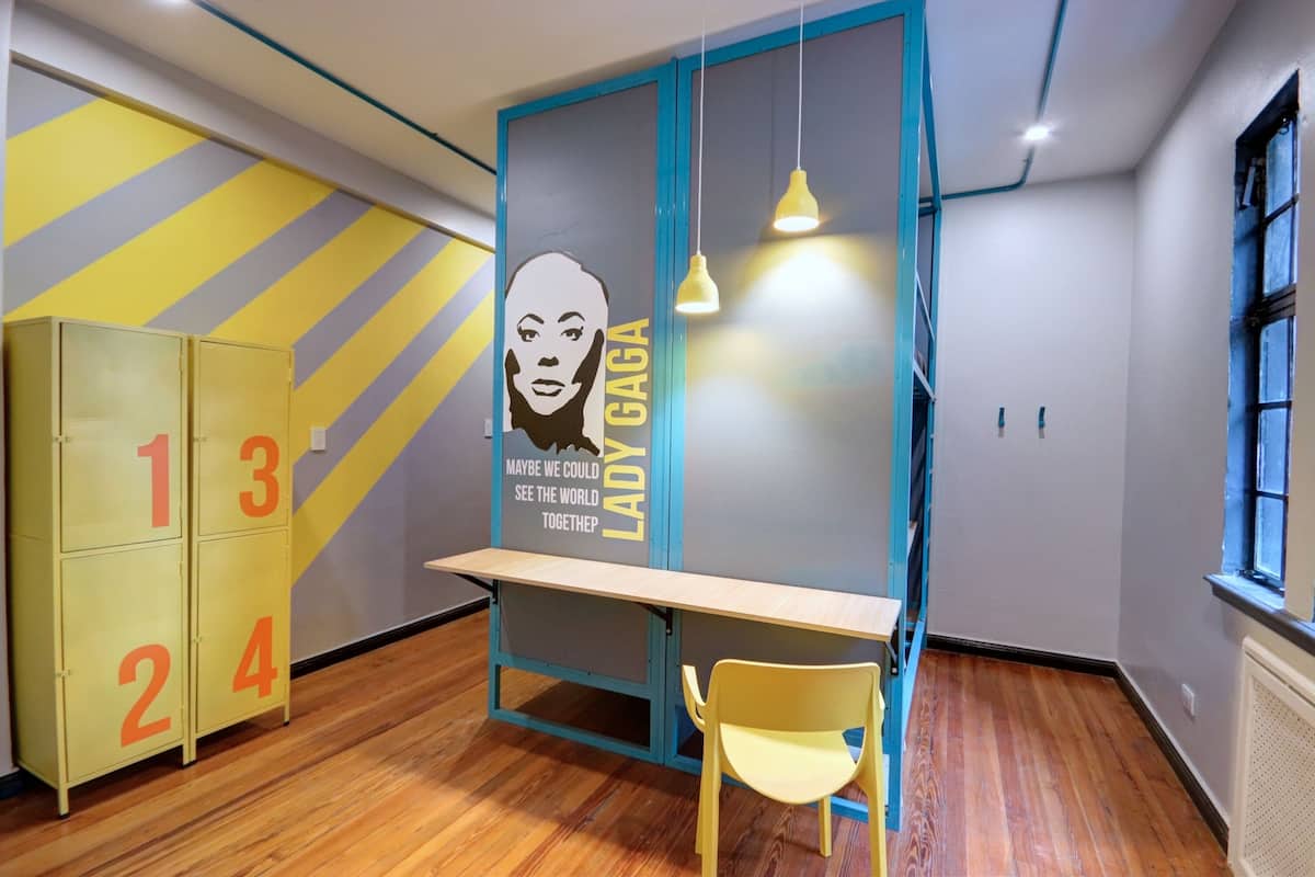 Exclusive Shared Dormitory | Desk, laptop workspace, free WiFi