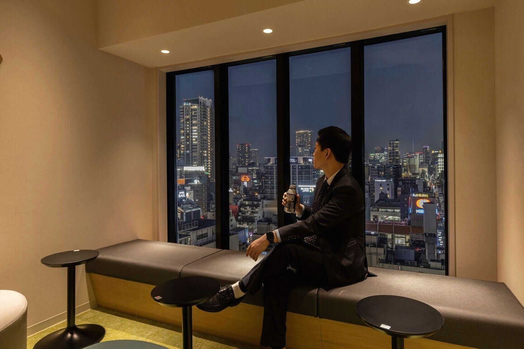 المنشأة من الداخل