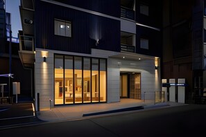 Exterior - Fourz Hotel Kintetsu Osaka-namba (Osaka)