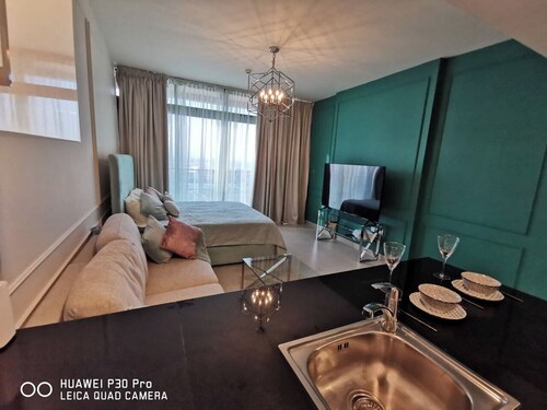 studio apartment in saadiyat island ABU DHABI near NEW YORK UNIVERSITY 