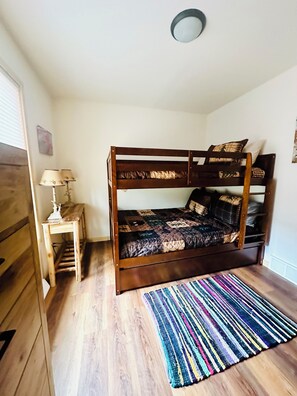 3 sovrum, strykjärn/strykbräda, wi-fi och sängkläder