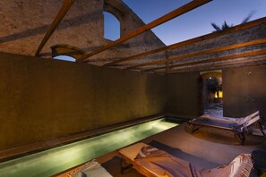 Beheizter Pool