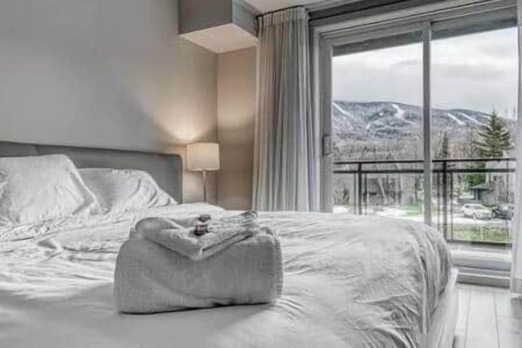 3 chambres, fer et planche à repasser, Wi-Fi, draps fournis