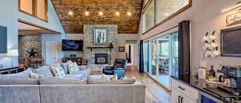 Smart TV, lareira, videogames, DVD player