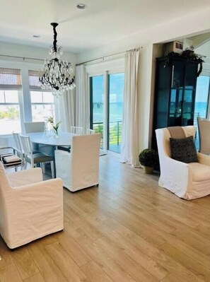 Interior - The BEACH HOUSE at the Pier (St. Augustine Beach)