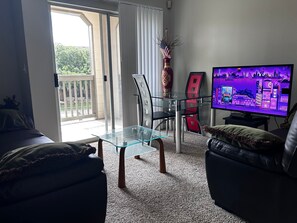 Smart TV, books - Comfy 1-bedroom apartment with WiFi, fitness room in charming Houston (Houston)