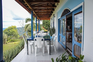 Fachada da propriedade