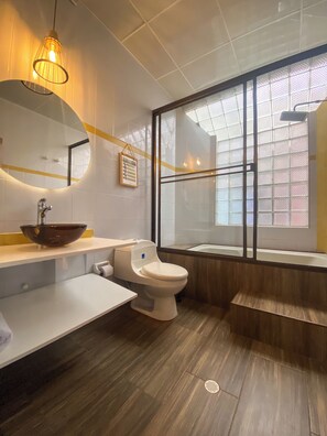 Comfort Double or Twin Room | Bathroom | Soap, toilet paper - Hacienda siete sentidos  (La Mesa)