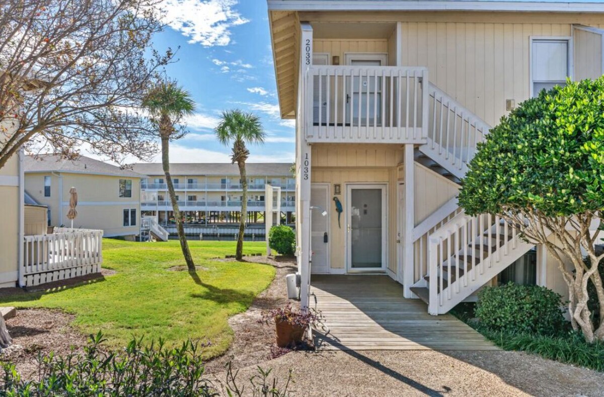 Photo 5 of Coastal Charm, CANAL FRONT 🌴Condo, 5 Pools, Hot Tub, walk to beach Dog-Friendly!
