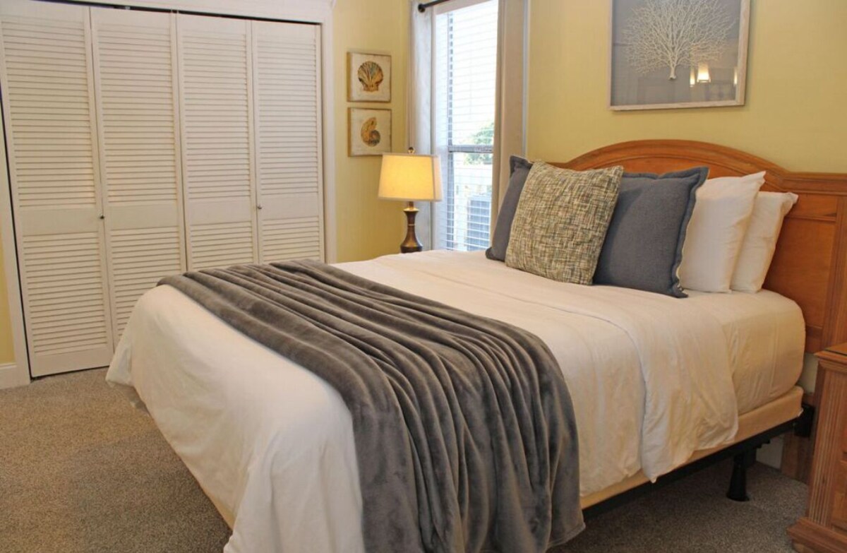 Photo 13 of Coastal Charm, CANAL FRONT 🌴Condo, 5 Pools, Hot Tub, walk to beach Dog-Friendly!