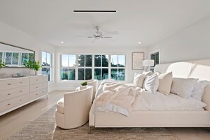 Interior - Brand new 4bdr, 5 bath luxury house 1 mile from 5th Avenue and Beached (Naples)