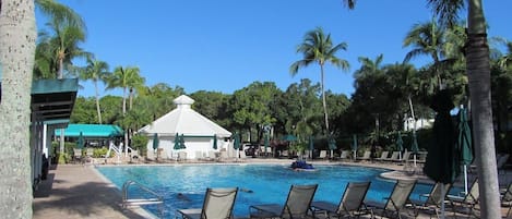 Piscine extérieure, piscine chauffée