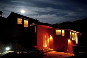 Property grounds - Luxe Bisbee "Eco-Casita" Retreat in the Mountains with SRT* (Cochise County)